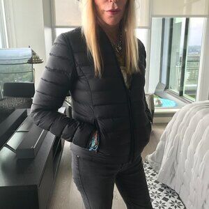 IN WEAR Lightweight Black Down Puffer Jacket Collarless Packable  S